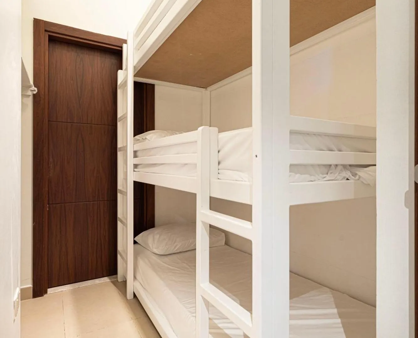 Grand 3B Burj View Ps5 Apartment Dubai