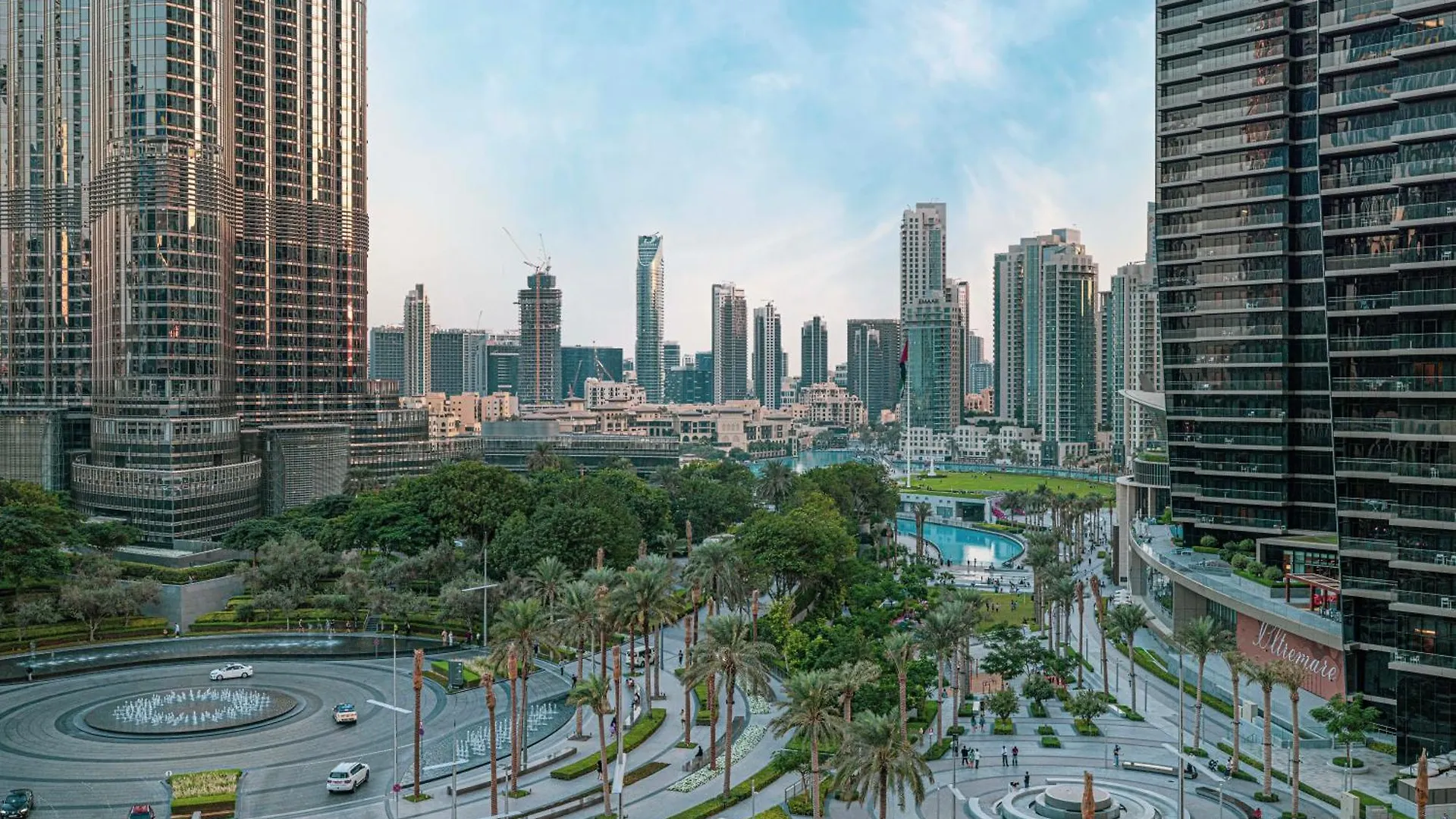 Grand 3B Burj View Ps5 Apartment Dubai