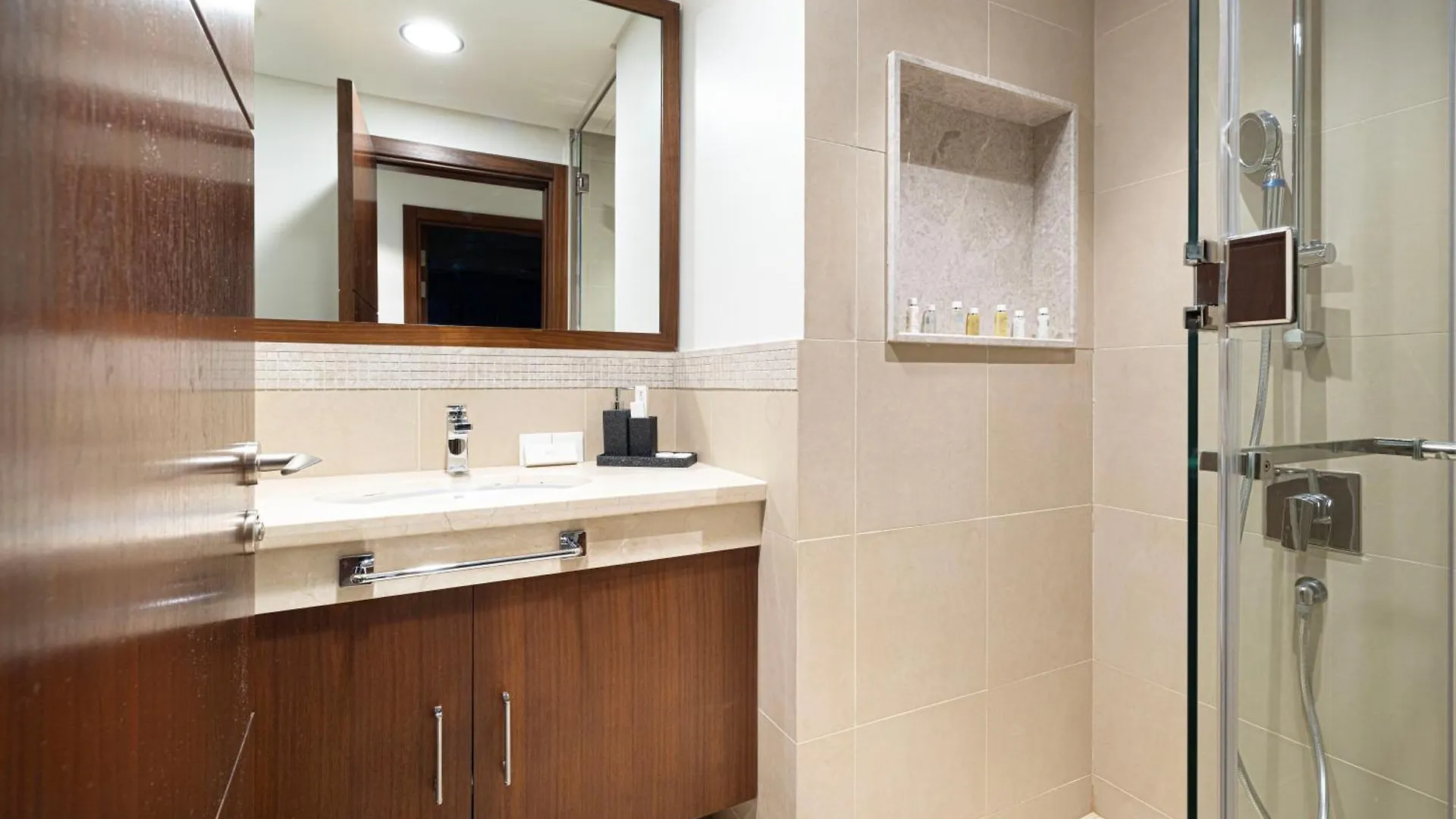 Grand 3B Burj View Ps5 Apartment Dubai 0*,